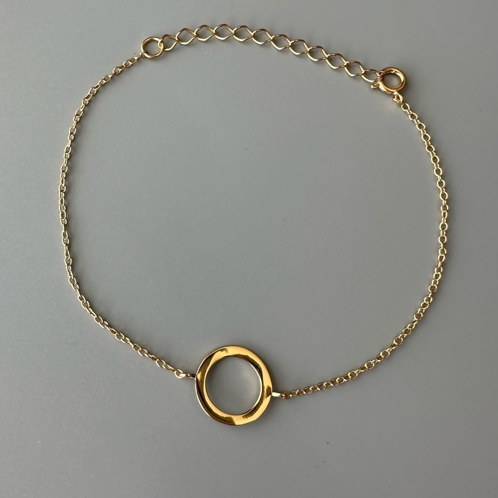 14k Gold Vermeil Dainty Round Bracelet​